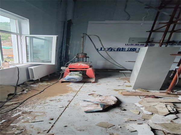 爱民地基基础下沉墙体裂缝加固注浆顶升施工